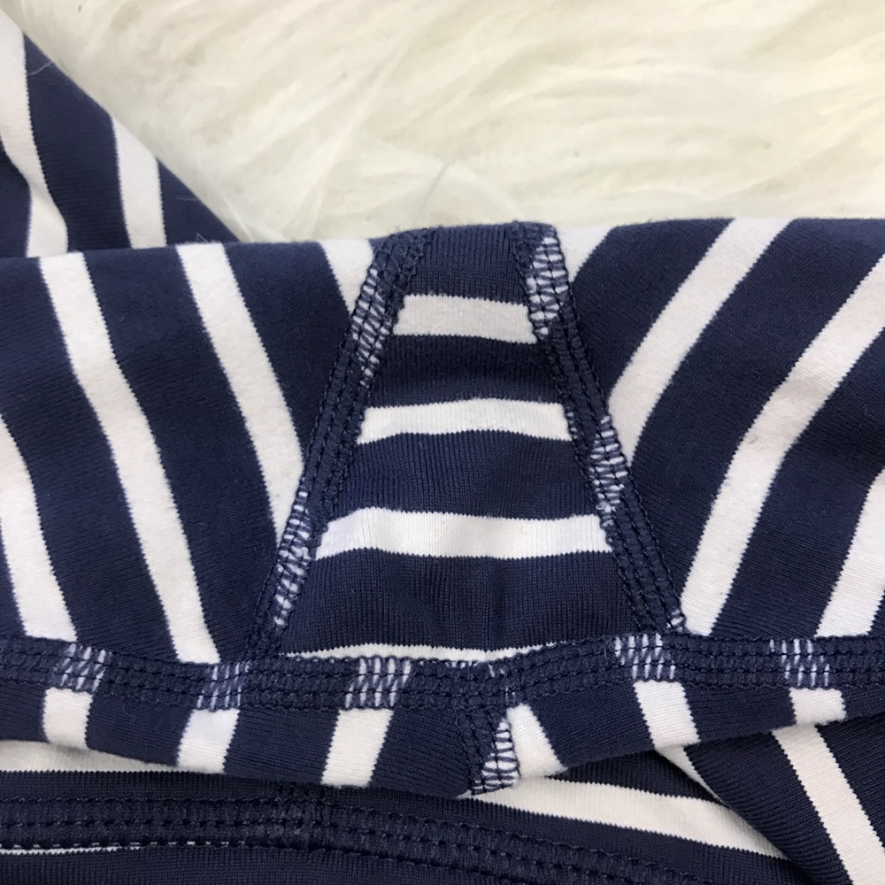 Athleta • Blue Striped Chaturanga Cropped Leggings - Picture 8 of 8